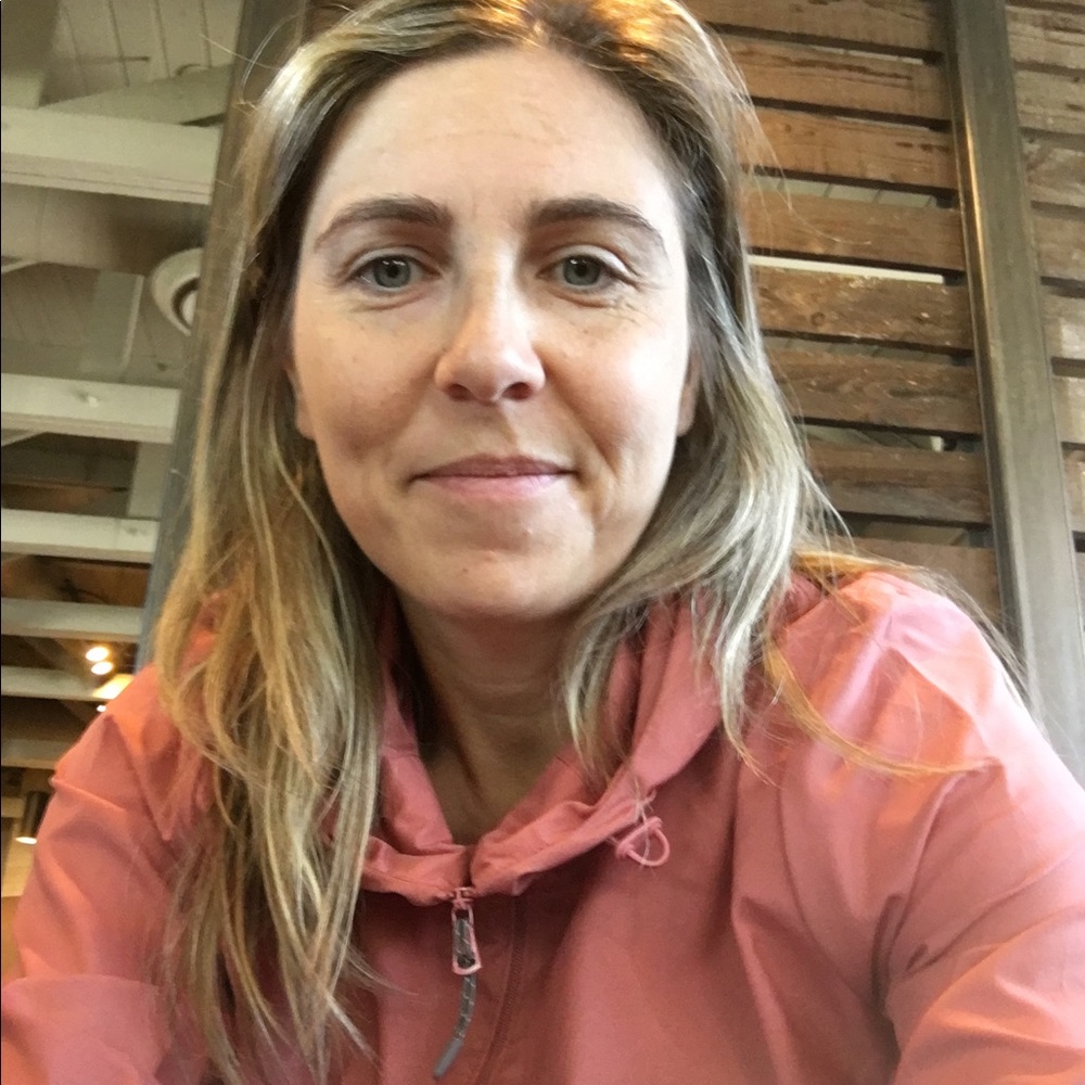 Meet your Posher, Elisa